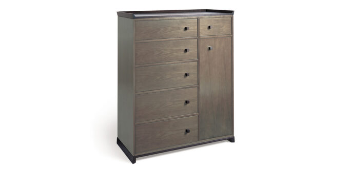 Sidelines High Dresser